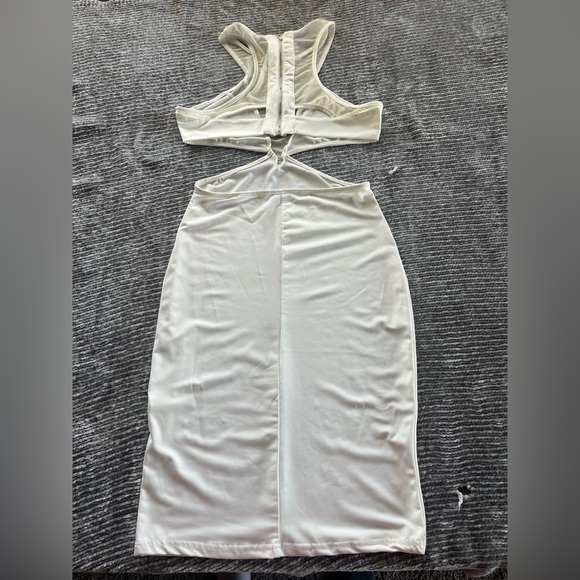White Bodycon Dress with open sides and back - Picture 4 of 4